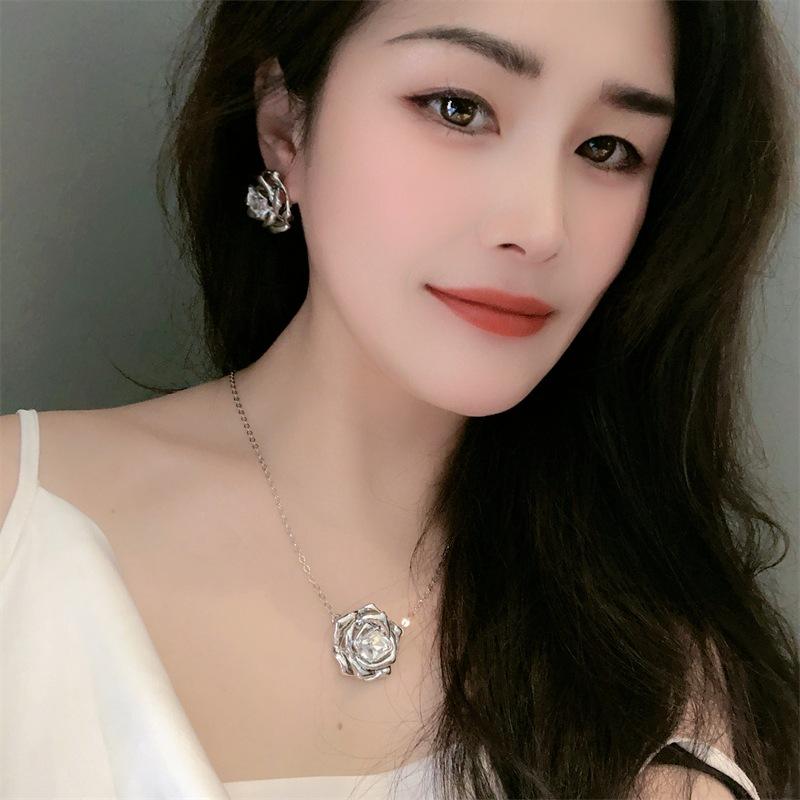 アクセサリーレディースネックレスピアスリング3点セット山茶花カメリアシルバー電気メッキ加工ヴィンテージ風高級感ジルコニア大ぶりレトロパーティーお呼ばれ