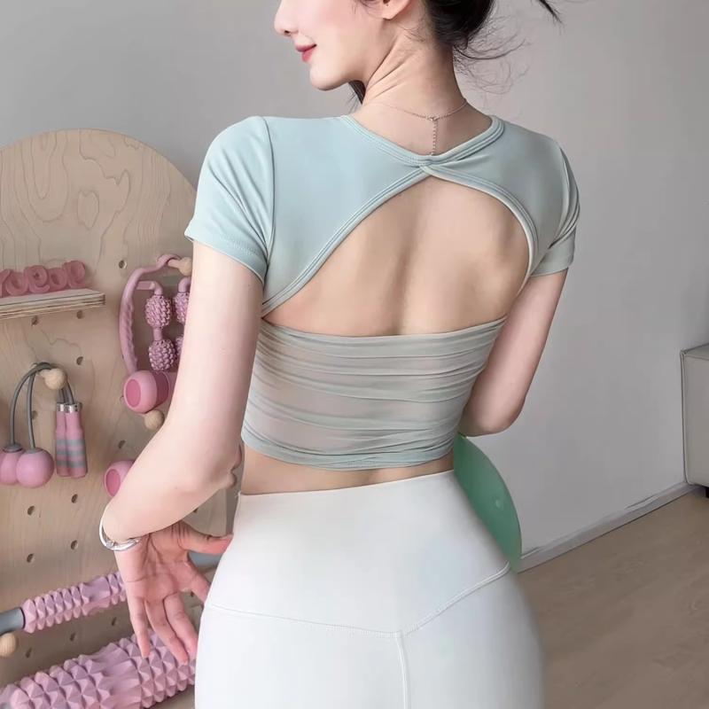 Tシャツ レディース 速乾 カップ付き 美背 半袖 ショート丈 スリムフィット ヨガ ピラティス ランニング フィットネス スポーツトップス ジムウェア オールシーズン