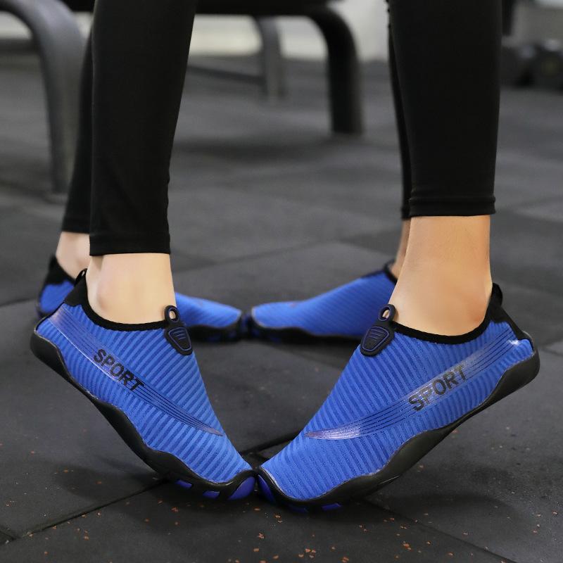 ウォーターシューズ 男女兼用 カップル 通気性抜群 軽量 速乾性 スリッポン メッシュアッパー アウトドア ビーチ マリンスポーツ 渓流 レジャー プール ダイ...