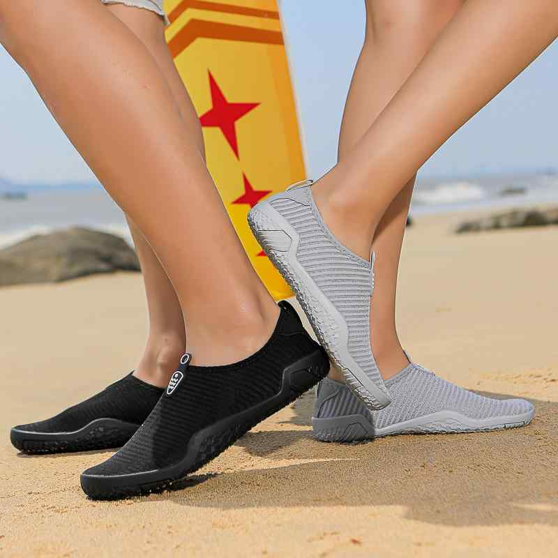 ウォーターシューズ 男女兼用 速乾 滑り止め 軽量 通気性 水陸両用 ビーチ プール 渓流 川遊び シュノーケリング ラフティング フィットネス マリンスポーツ...