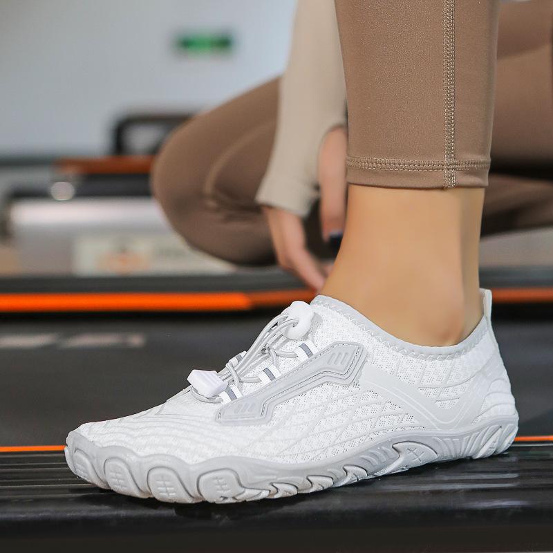 ウォーターシューズ 男女兼用 カップル 5本指 通気性 滑り止め 軽量 ローカット アウトドア 渓流 登山 ハイキング ビーチ スイミング 水陸両用 春夏