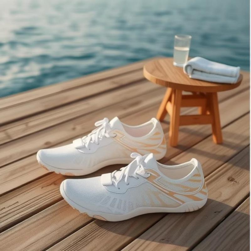 アクアシューズ 男女兼用 カップル 五本指 水陸両用 通気性 速乾性 軽量 滑り止め ウォーターサンダル マリンスポーツ ビーチ 川遊び 渓流 沢登り フィット...