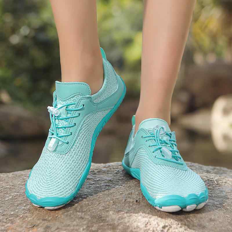 渓流シューズ 男女兼用 通気性 軽量 滑り止め 五本指 厚底 スリッポン ウォーターアクティビティ用 ビーチサンダル アウトドア レジャー 水陸両用 春夏