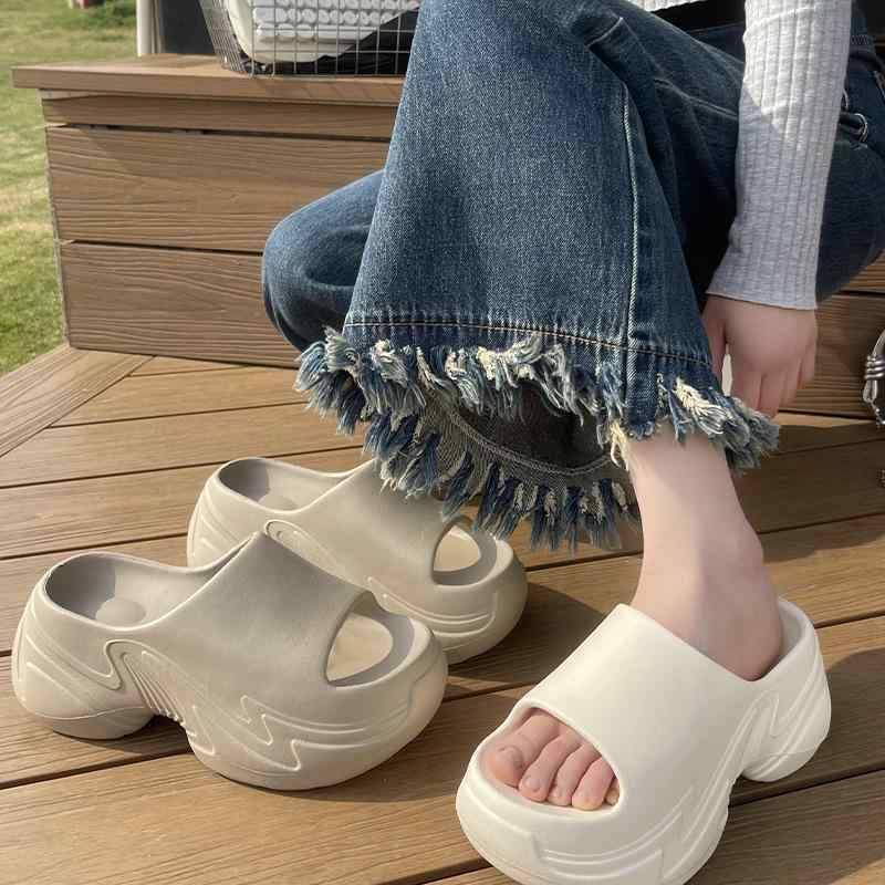 サンダル レディース 厚底 外履き 滑りにくい 耐摩耗性 EVA素材 ワンストラップ カジュアル おしゃれ 脚長効果 スタイルアップ ビーチ リゾート 夏用 スカートスタイル