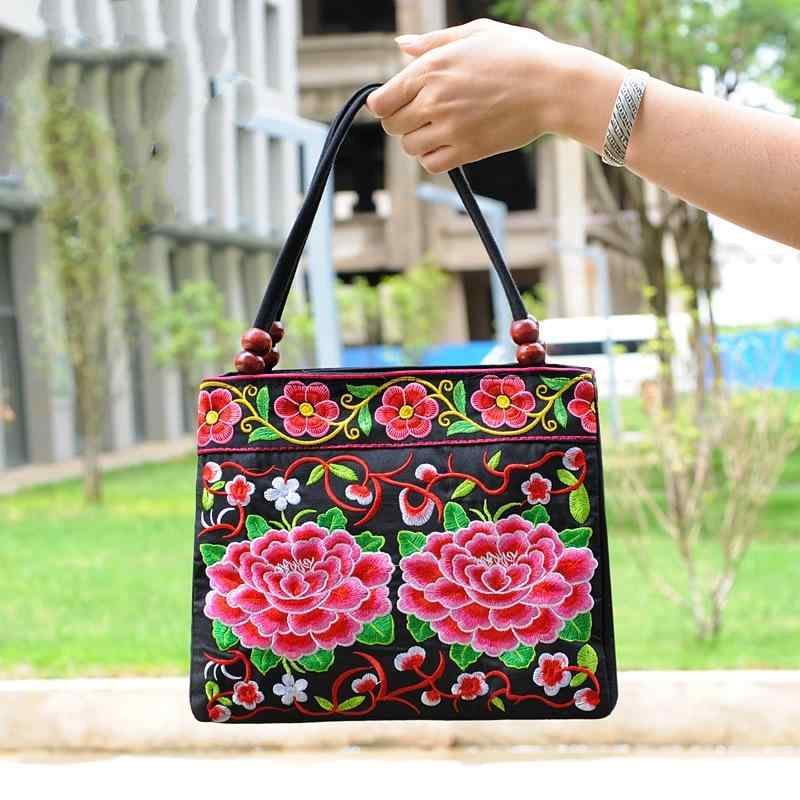 ハンドバッグ レディース ミセス向け 民族風刺繡 ウッドビーズ 二層式 横型 スクエア ファスナー開閉 多収納 キャンバス 普段使い 春夏物