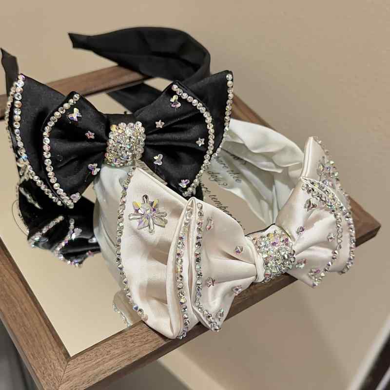 ヘアアクセサリー レディース リボン ラインストーン カチューシャ 人工水晶製 軽やかで上品 高級感 お嬢様風 エレガント 大人かわいい フォーマル ヘッドバンド