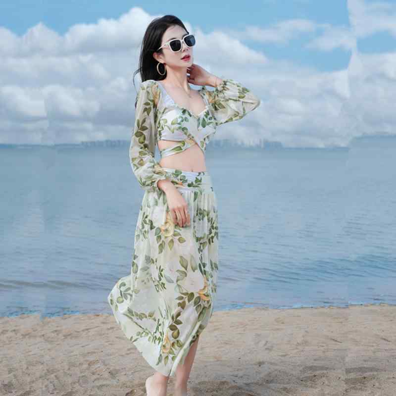 水着 レディース セパレート ビキニ 長袖 体型カバー 露出控えめ ビーチ リゾート 小花柄 パッド入り ワイヤーなし ポリエステル