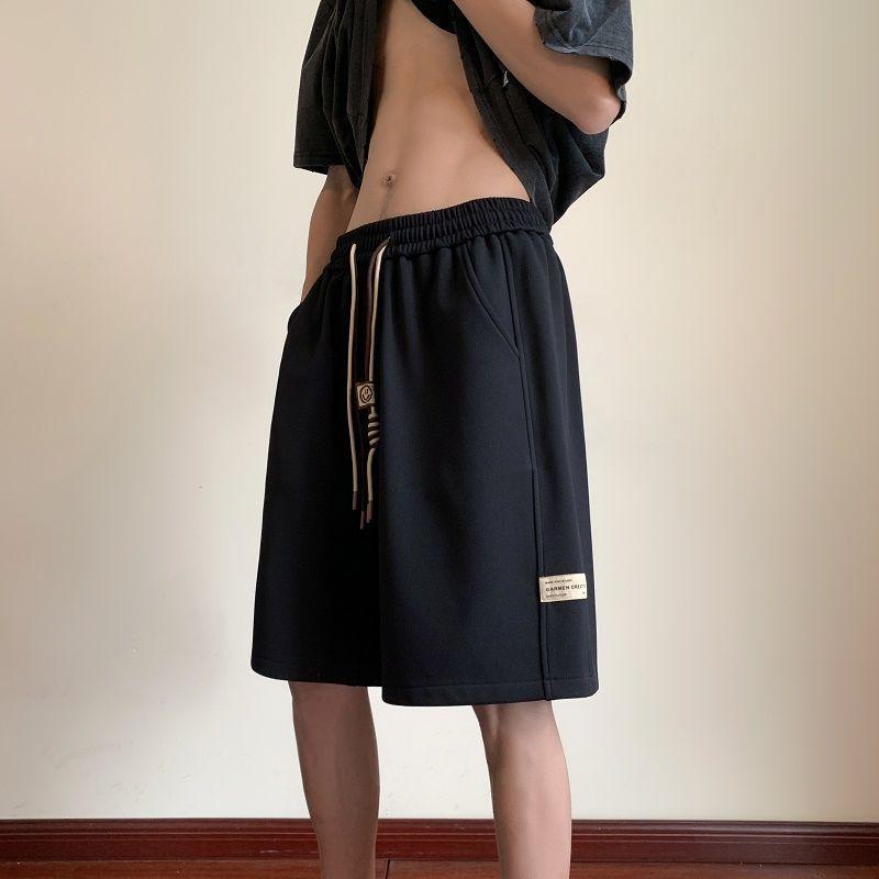 ・カテゴリ: カジュアルパンツ・スタイル: 韓国風・性別: メンズ・主な素材: ポリエステル95%・生地: ワッフル・柄: チェック・パンツ丈: 5分丈/ハーフ丈・パンツシルエット: ストレート・ウエスト: ミッドウエスト・裾口: ストレート・ベルト: 付き・前開き: ドローストリング・厚さ: 普通・伸縮性: ややあり・適用シーン: 日常・機能: 耐摩耗・カラー展開: ブラック、アプリコット・サイズ展開: M、L、XL、XXL、XXXL、4XL