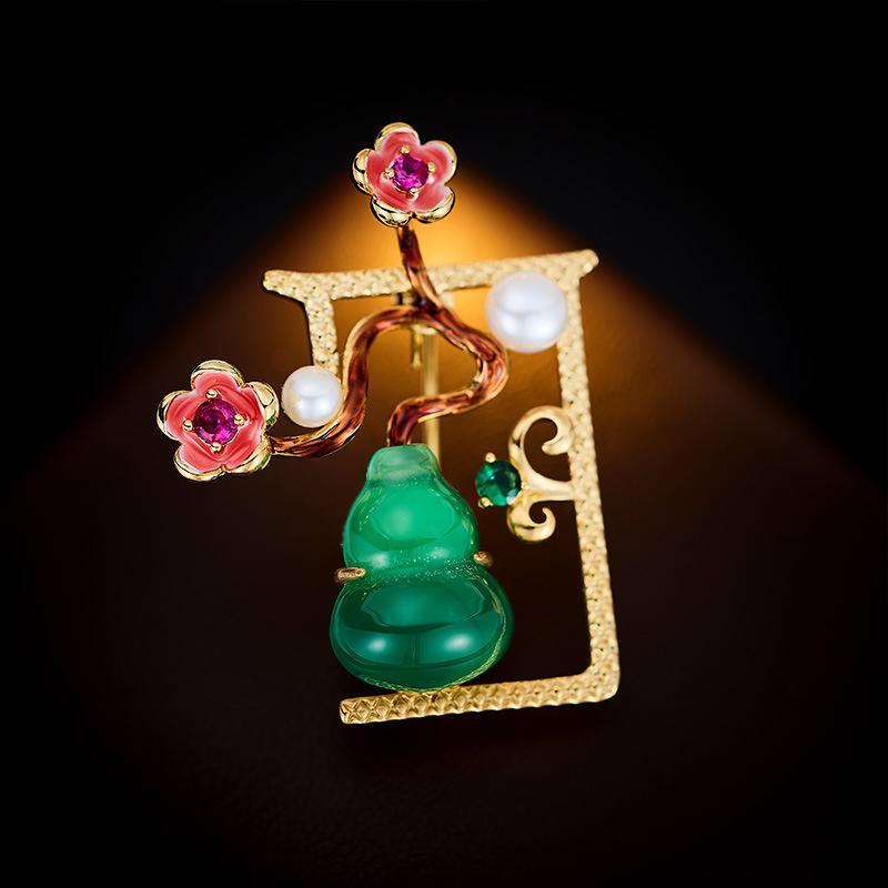 ブローチ レディース 軽量感 上品 高級感 マイクロパヴェ ジルコニア 翡翠風 ひょうたん 梅の花デザイ..