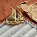 ブローチ 男女兼用 ヴィンテージ風 帆船モチーフ 立体浮き彫りデザイン 18金メッキ 銅製 上品 アンティーク調 レトロ コート ジャケット スカーフ留め アク...