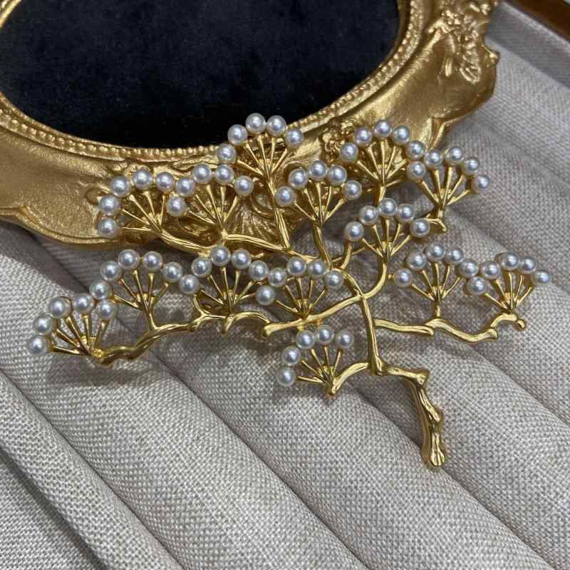 ブローチ レディース 雪景色 ヴィンテージ パール 松の木 バロック植物デザイン オリジナルデザイン 結婚式 フォーマルシーン 装飾品 アクセサリー 銅製 電気...