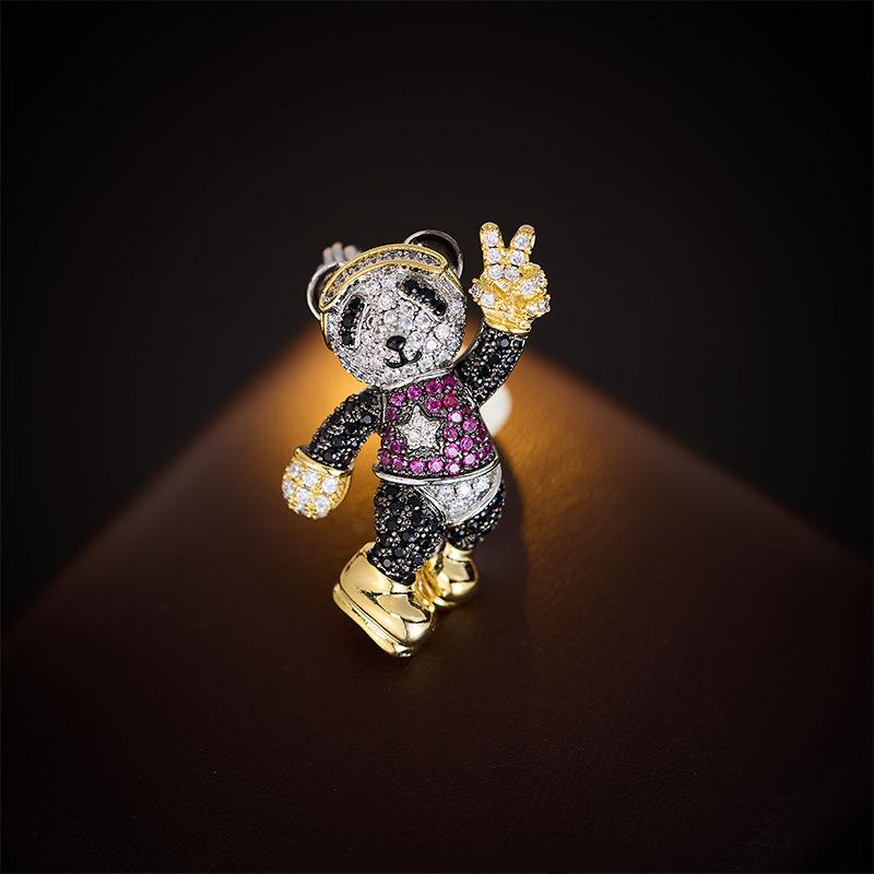 ブローチ 男女兼用 高級感 ファッション 個性的デザイン スケートボード クマ ジルコニア付き スーツ ジャケット コート用 銅製 ゴールド ブラック カジュア...