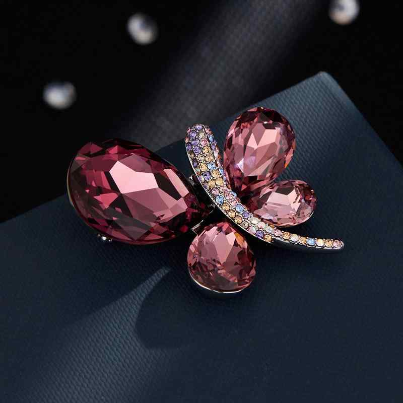 ブローチ レディース 高級感 クリスタル 蝶 銅製 電気メッキ加工 高品質 エレガント 多用途 秋冬 スーツ ジャケット コート ドレス フォーマル 結婚式 入...