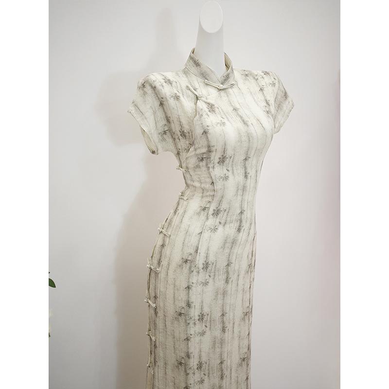 チャイナドレス レディース ロング丈 半袖 スリット入り スモーキーグレー 小花柄 レーヨン素材 上品 レトロ 高級感 新中華風 デイリーユース 春夏