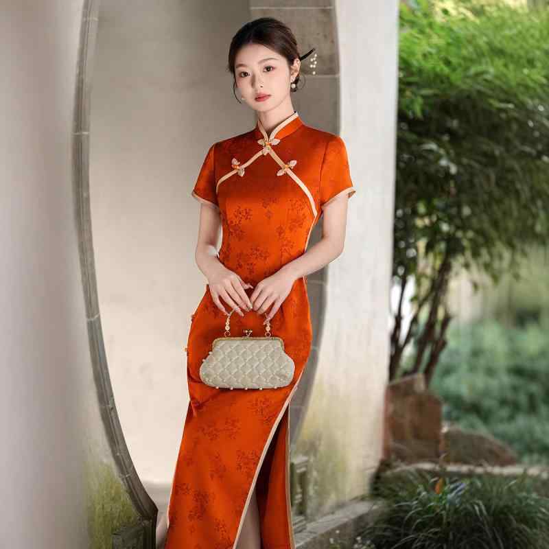 チャイナドレス レディース 春夏 改良 上品 高級感 中国風 ロング丈 ハイネック 斜め襟 三分袖 スリムフィット スリット入り ジャガード織り パイピング レトロ ヴィンテージ ポリエステル素材 日常使い