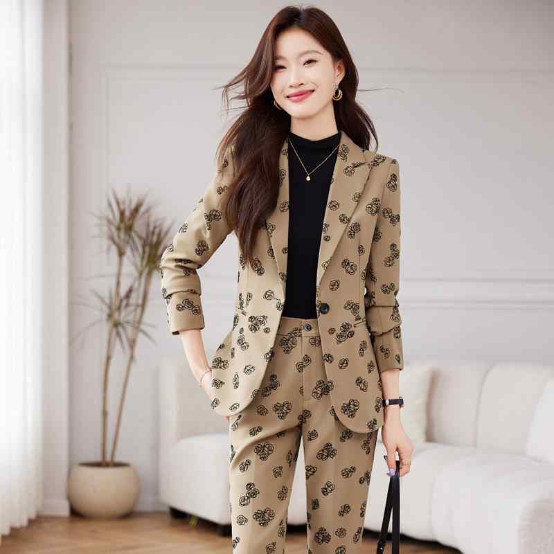 スーツ レディース ジャケット パンツ セットアップ 通勤 オフィス カジュアル デザイン 個性的 エレガント 春秋 しわになりにくい イージーケア ポリエステル ストレッチ