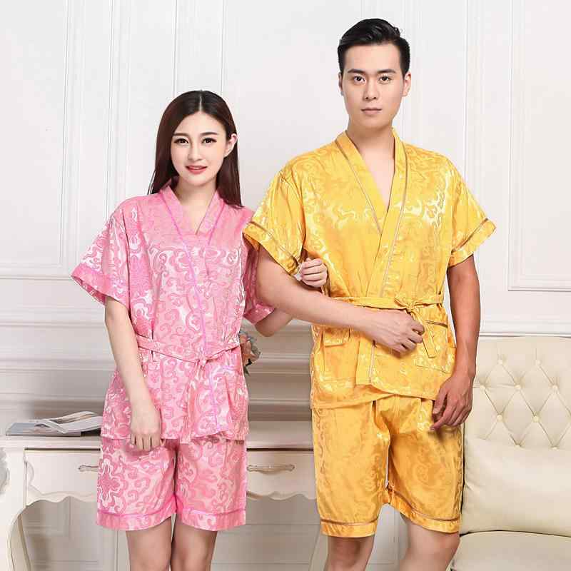 ・カテゴリ: バスローブ ・主な素材: 綿70%混紡 ・スタイル: カーディガン ・厚さ: 中程度 ・織り方: 織り ・袖丈: 半袖 ・機能: 入浴用 ・性別: ユニセックス ・対象: 大人 ・カラー展開: ピンク、イエロー、コーヒー、パープル ・サイズ展開: XL、XXL、XXXL ・丈: ショート丈