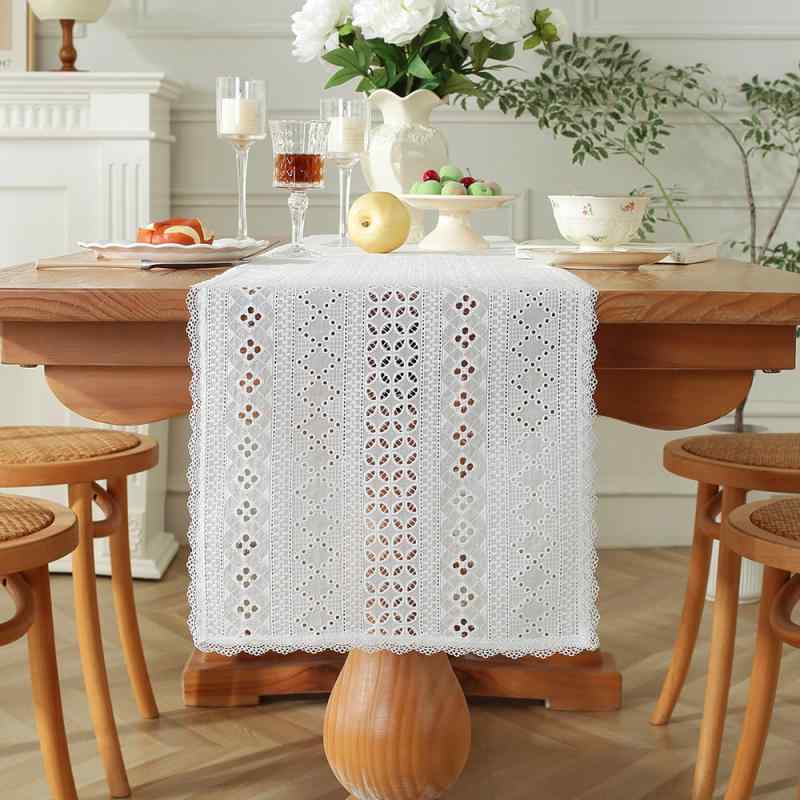 テーブルランナー フレンチ レース 高級感 透かし彫り レトロ アンティーク風 ホワイト テーブルクロス テレビ台 チェスト シューズラック 家具 装飾 インテリア