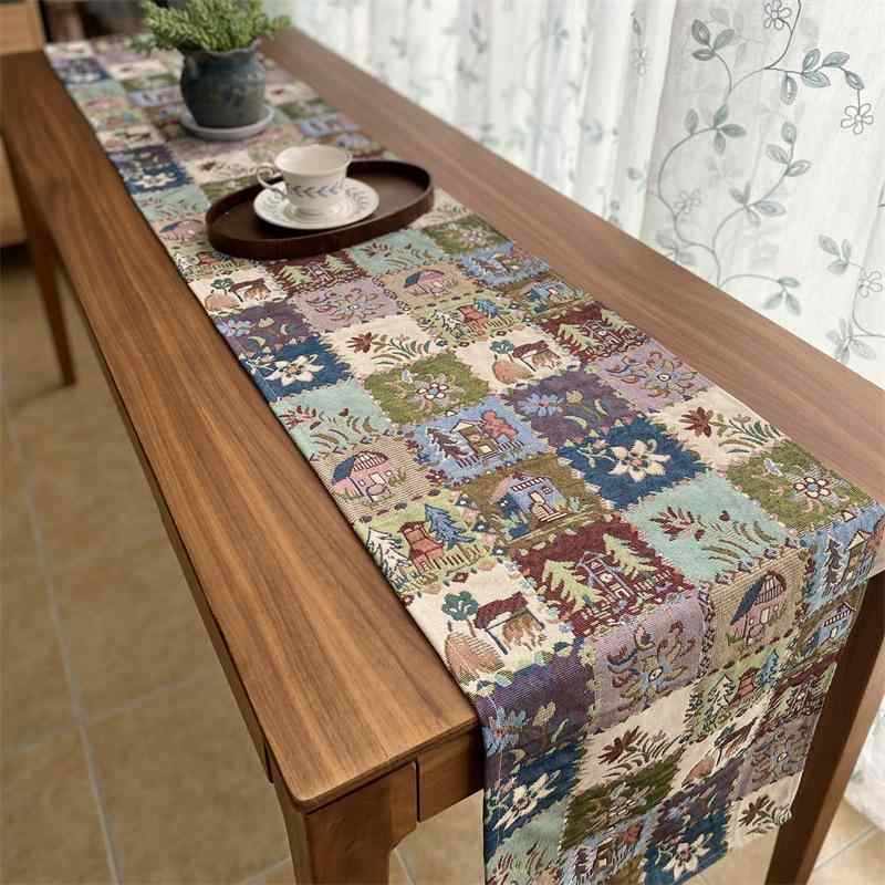 テーブルランナー アメリカンカントリー風 田園調 ポリエステル 綿混紡 高級感 レトロ ボタニカル柄 蝶柄 ダイニングテーブル コーヒーテーブル 食卓 リビング 装飾