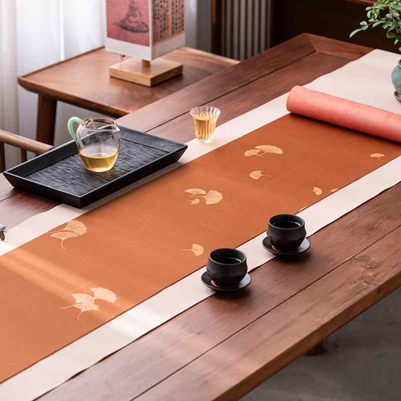 テーブルランナー 防水 撥水加工 ジャガード織り イチョウ柄 両面仕様 リバーシブル 中国風 和モダン 禅スタイル 高級感 上質 ダイニング 食卓 リビング インテリア ロング