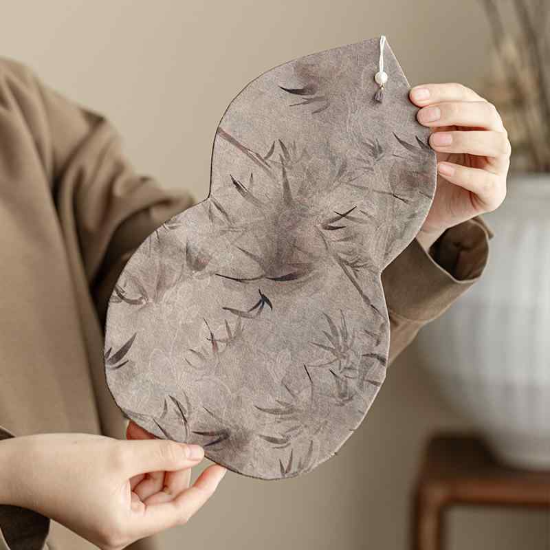 茶席 新中式 禅風 香雲紗 高級感 上質 布製 中国茶器 茶道具 テーブルランナー コースター 茶台マット 茶碗敷き 茶器小物 茶道 来客 おもてなし 多用途 おしゃれ インテリア雑貨