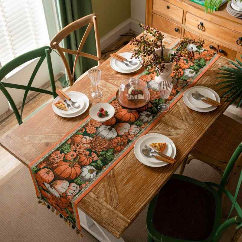 テーブルランナー ハロウィン 高級感 ジャガード織り アメリカンスタイル ライトラグジュアリー ポリエステル綿混 花柄 リーフ柄 パンプキン柄 パーティー ディナー リビング ダイニング装飾