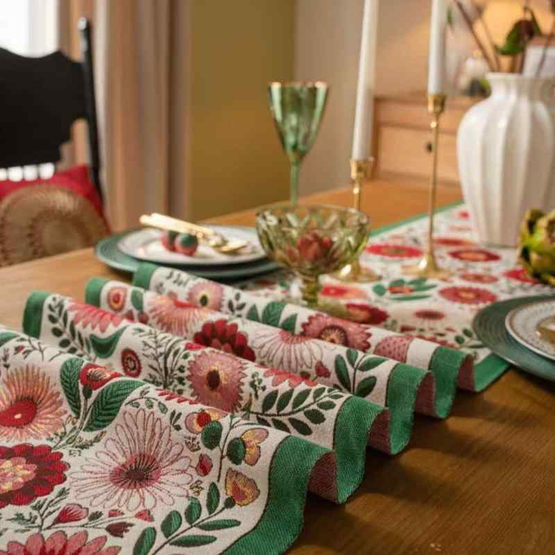 テーブルランナー 高級感 上品 アメリカンレトロ風 欧米風 植物柄 花柄 ボタニカル柄 テーブルクロス ランチョンマット テレビボード チェスト用 マルチファブリック リビング ダイニング 寝室 ポリエステル製