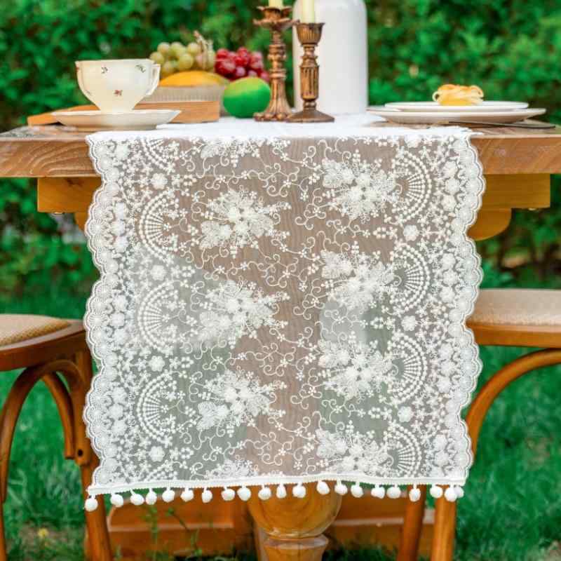 テーブルランナー 高級感 北欧風 シンプル 刺繍 ホワイト レース 結婚式 ウェディング アウトドア リビング コーヒーテーブル 花柄 ボタニカル