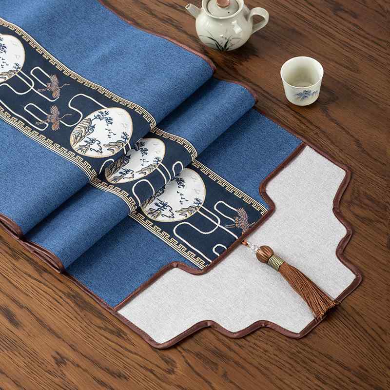 テーブルランナー 防水 はっ水 新中華風 禅風 高級感 上質 リビング ダイニング ティータイム 茶席 和室 リネン調 松鶴柄