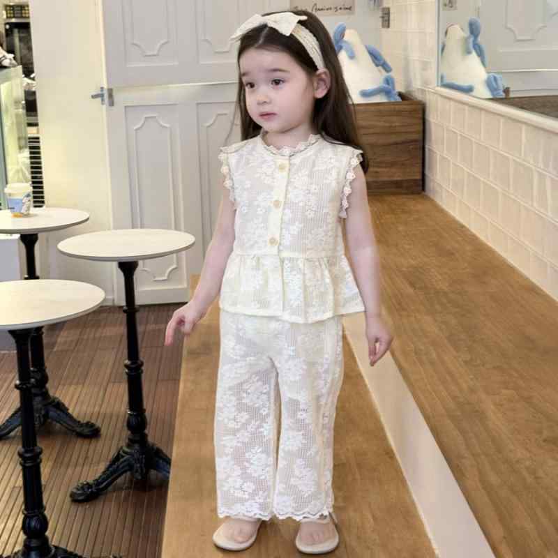 セットアップ 女の子 薄手 ノースリーブ レース フリル 九分丈パンツ 綿混 夏用 2点セット 韓国子供服 ..