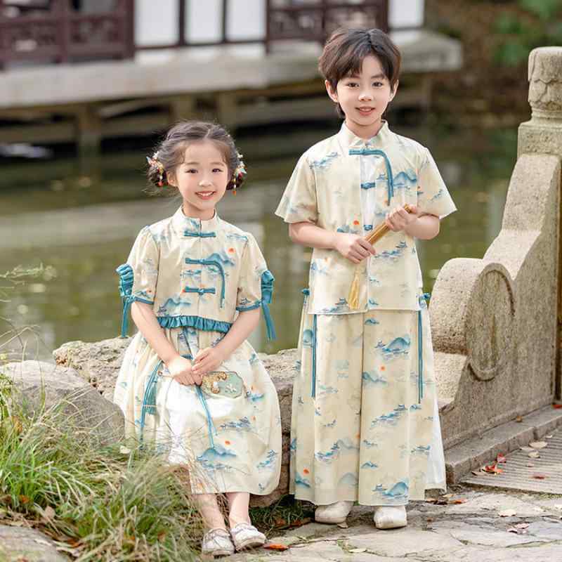 キッズ 男の子 漢服 春夏 半袖 セットアップ フェイクレイヤード 重ね着風 新中華風 幼稚園 発表会 舞台衣装 イベント衣装 薄手 再生繊維素材 プリント柄