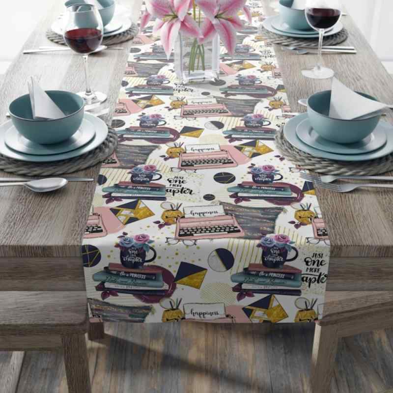 テーブルランナー 洗える ポリエステル おしゃれな モダン シンプル 北欧風 ブック柄 読書モチーフ リ..