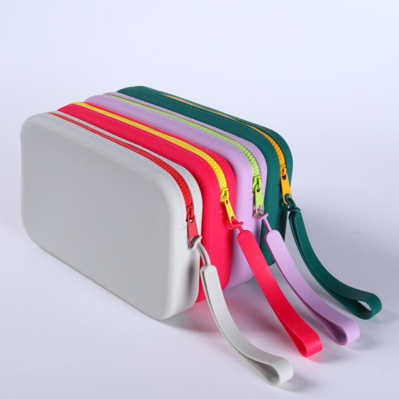 ポーチ シリコン製 撥水 滑り止め 携帯用 多機能 旅行用 スマホ 充電ケーブル イヤホン 文房具 化粧品 小物入れ デスク整理 カードケース 収納袋 ジッパー開閉(x2)