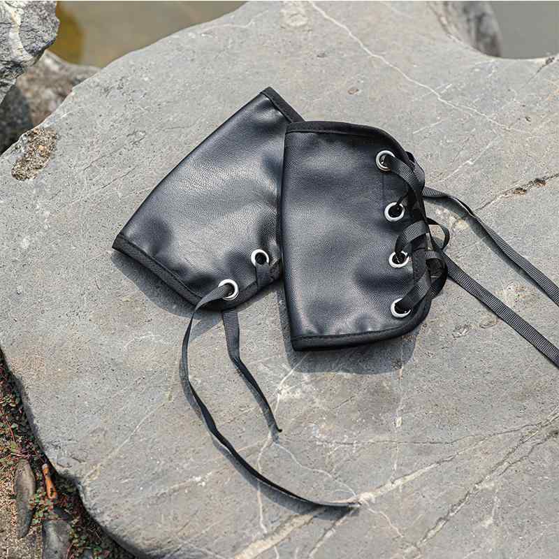 アームカバー リストバンド 武侠風 漢服スタイル 男女兼用 ユニセックス ペア お揃い 黒色 ブラック 舞台衣装 コスプレ イベント 仮装 中華風小物 伝統的デザイン 光沢素材 レトロモダン