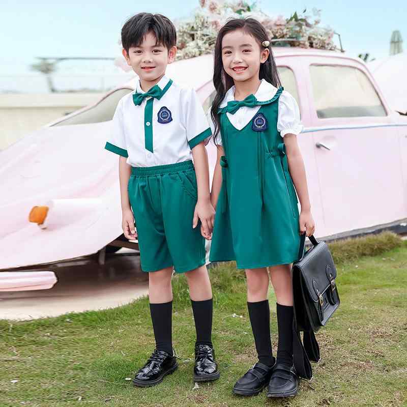 スクールユニフォーム キッズ 小学生 男の子 女の子 綿95% 肌触りソフト 英国風デザイン 春夏 半袖 セ..