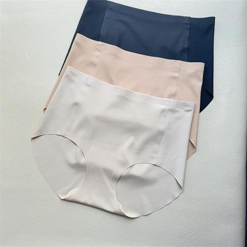 ショーツ レディース 無縫製 シームレス 透けにくい 肌なじみカラー ミドルウエスト 3D立体 桃尻 ヒップアップ 白パンツに響かない 通気性 シルク混 モダール 夏用