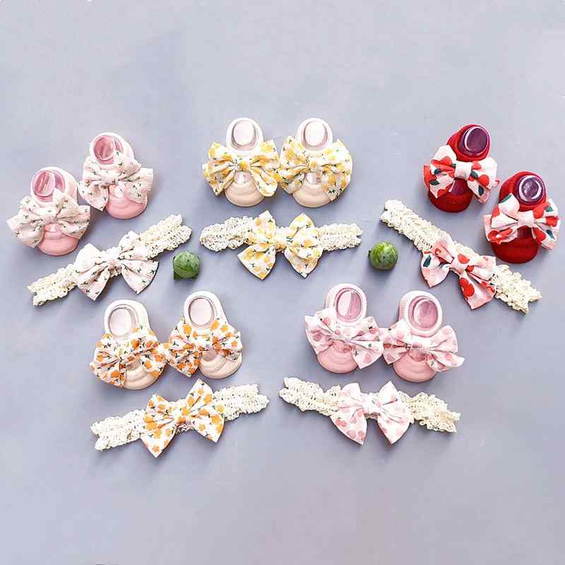 ベビー 新生児 赤ちゃん 0-3歳 綿 コットン かわいい 韓国風 キャラクター リボン 花柄 靴下 ヘアバンド 2点セット 出産祝い お宮参り ..