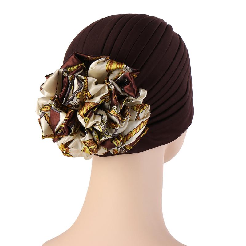 ターバン帽 レディース インド風 アップリケ 大花柄 フラワーモチーフ サテン生地 光沢感 つばなし 丸..
