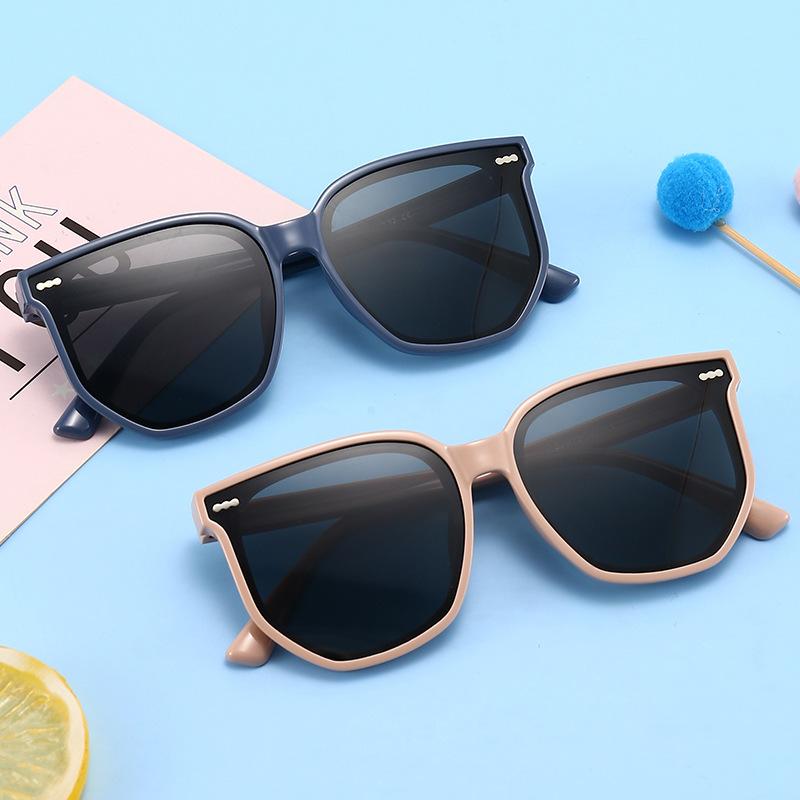 サングラス キッズ 子供 男の子 女の子 ベビー 偏光レンズ UV400 紫外線カット 防眩光 軽量 TPEEフレーム 大判フレーム TACレンズ アウトドア スポーツ レジャー 春夏 お出かけ 日差し対策