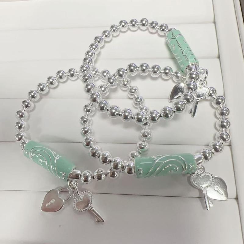 ブレスレット レディース 高級感 ライトラグジュアリー 銅製 電気メッキ加工 個性的デザイン タッセル ブルー 幾何学モチーフ 普段使い 多用途 通勤 オフィス 記念日 プレゼント