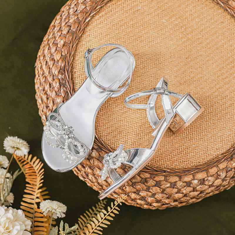 サンダル レディース 太ヒール ハイヒール 通勤 オフィス スクエアトゥ リボン ラインストーン パール ..