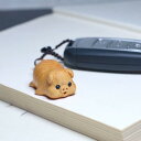 キーホルダー バッグチャーム 鞄飾り かわいい 豚 モチーフ うつ伏せ 寝そべり 天然木 無垢材 手彫り ハンドメイド 車用 カーアクセサリー アジアンテイスト...