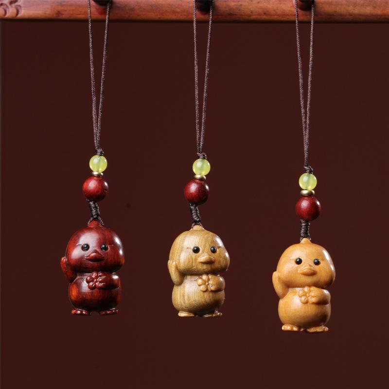 キーホルダー 木製 干支 酉 ひよこ スマホ ストラップ 携帯アクセサリー チャーム 紫檀 緑檀 白檀 工芸品 縁起物 開運 鞄 バッグ 小物 キーリング プレゼント お守り