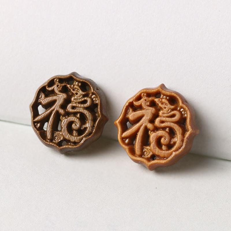 アクセサリーチャーム DIY ハンドメイド 天然木 檀木 彫刻 透かし彫り 龍鳳 縁起物 福文字 レトロ デザイン 精巧 ブレスレット パーツ ペンダントトップ ストラップ 手芸材料