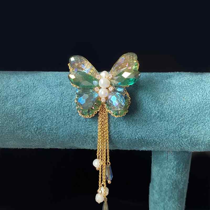 ブローチ レディース 18金メッキ 銅製 パール クリスタル カラフル 蝶々 個性的 デザイン SNSで話題 トレンド 秋冬 アクセサリー ギフト かわいい(4)