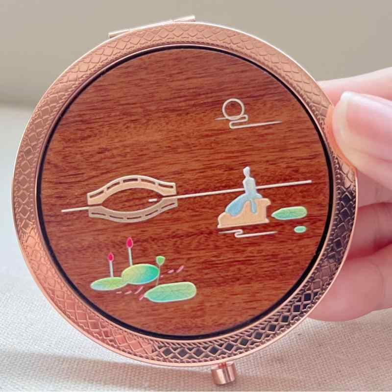 櫛 携帯用 クラシックチャイニーズスタイル 西施浣紗デザイン 高級天然木製 ローズウッド パープルサンダルウッド フリップ式銅製手鏡 蓮の花 かんざし 髪飾り ギフトセット 結婚祝い 誕生日 記念品 贈り物 プレゼント 上品