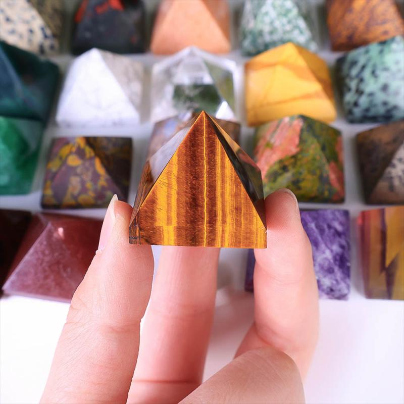 オブジェ 天然水晶 多素材 ピラミッド 原石研磨 浄化 パワーストーン ヒーリング 開運 風水 お守り 玄関 オフィス デスク 卓上 インテリア 置物 モダン シンプル 白水晶 オブシディアン ストロベリークォーツ 約34mm