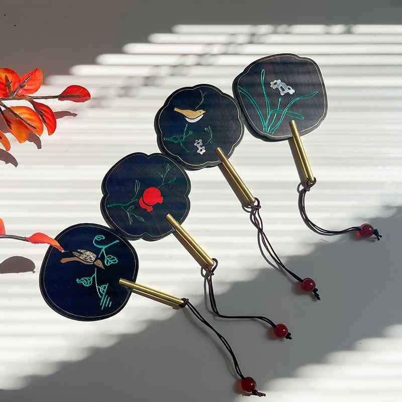 ブックマーク 紅木製 団扇型 しおり タッセル付き 上質 宋代風 中国風 古典的 文芸品 おしゃれな 花鳥柄 水禽図 梅雀図 ギフト プレゼント 読書 ビジネス...