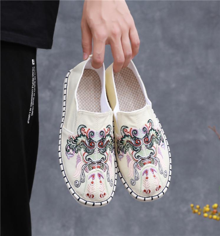 スリッポン メンズ 春夏 キャンバス 青色 白色 ラウンドトゥ 普段使い 刺繍 民族風 トーテム柄 ローカ..