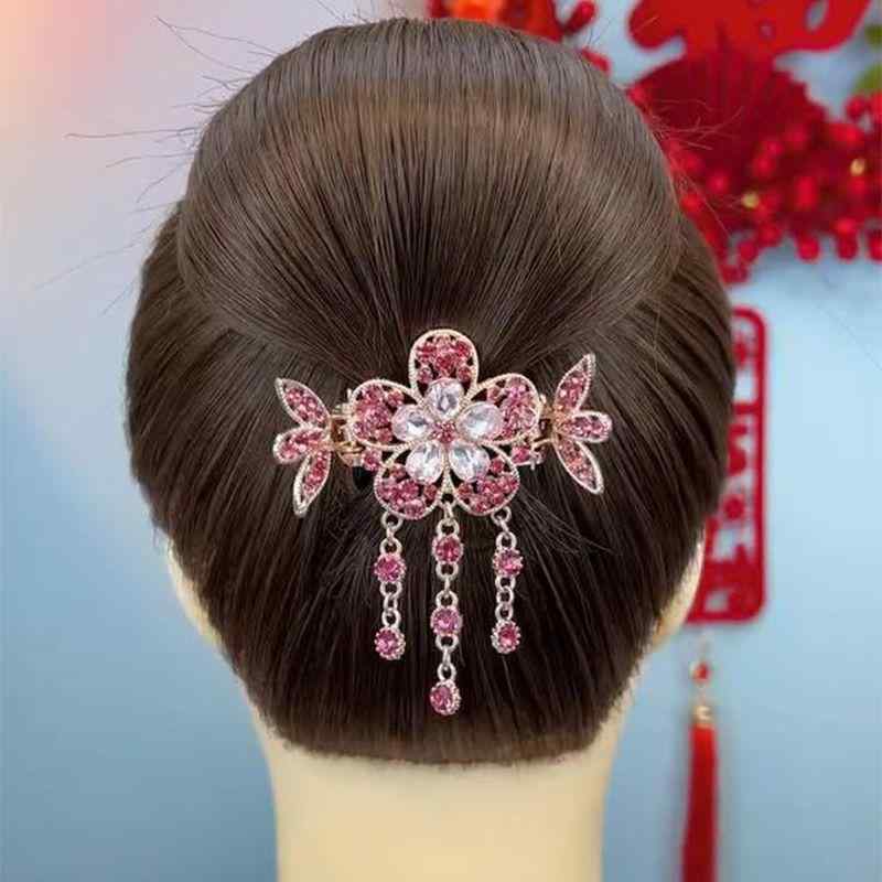 ・カテゴリ: ヘアアクセサリー・対象: レディース・素材: 合金・種類: バンスクリップ・加工方法: 手作業・スタイル: 韓国風・テイスト: フレッシュスイート・特徴: オールシーズン対応・デザイン要素: 円形、三角形、楕円、ドット、環状、ライン、六角形、八角形、四角形、角丸四角・カラー展開: ピンク、パープル、ブラック、ブルー、シャンパン、ホワイト